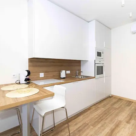 Egliu Apt W/terrace, By Cohost