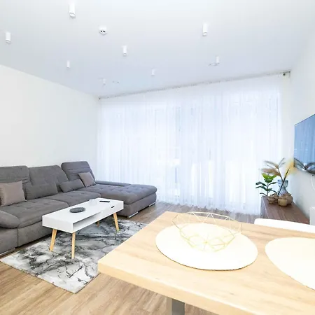 Apartment Egliu Apt W/terrace, By Cohost *